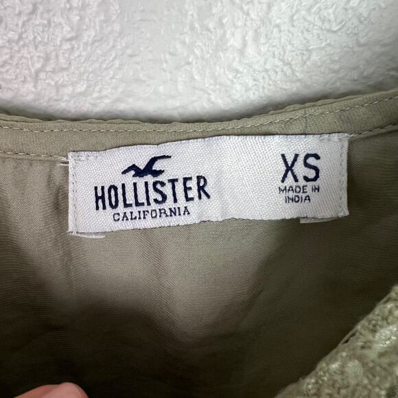 Hollister Size XS Sage Green Lace Trimmed Camisole Top Y2K Adjustable Straps - Picture 3 of 6